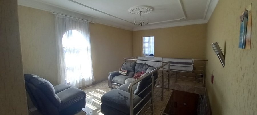 5 Bedroom Property for Sale in Zamdela Free State